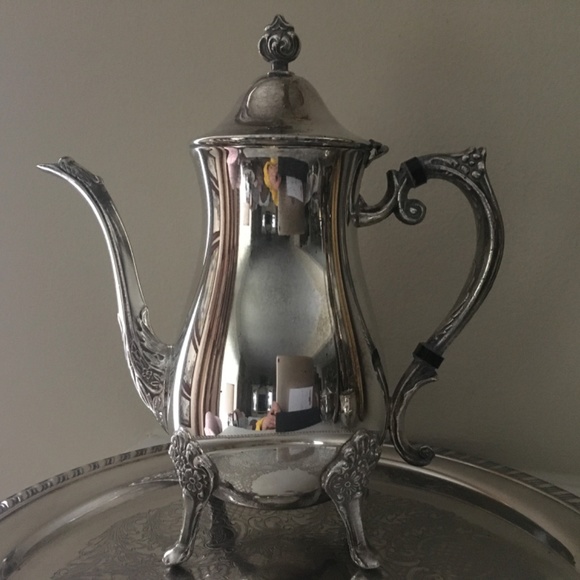 Leonard Silverplate 5-Pc. Coffee Set: Tray, Pot, Creamer, Sugar Bowl and Lid - Picture 2 of 5